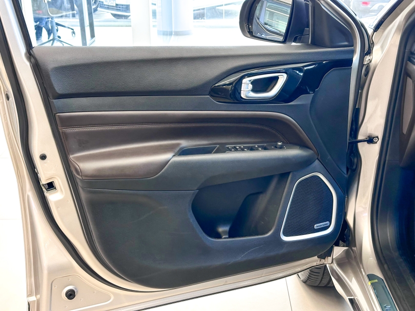 Carro JEEP COMMANDER