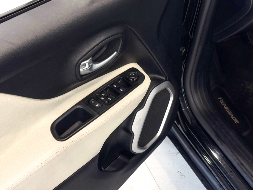 jeep renegade 1.8 16v flex longitude 4p automatico.