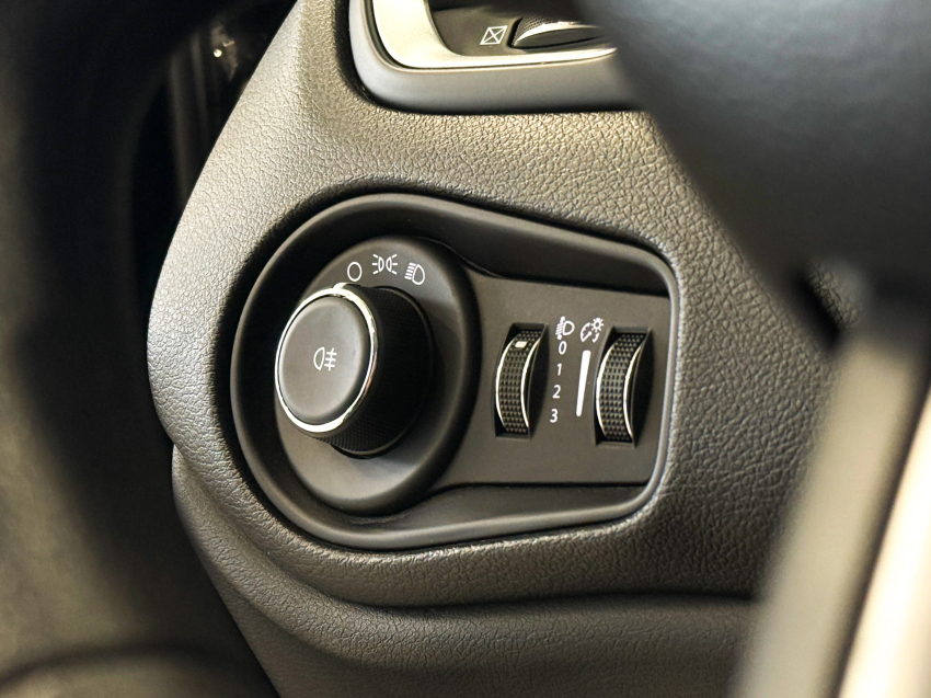 jeep renegade 1.8 16v flex longitude 4p automatico.