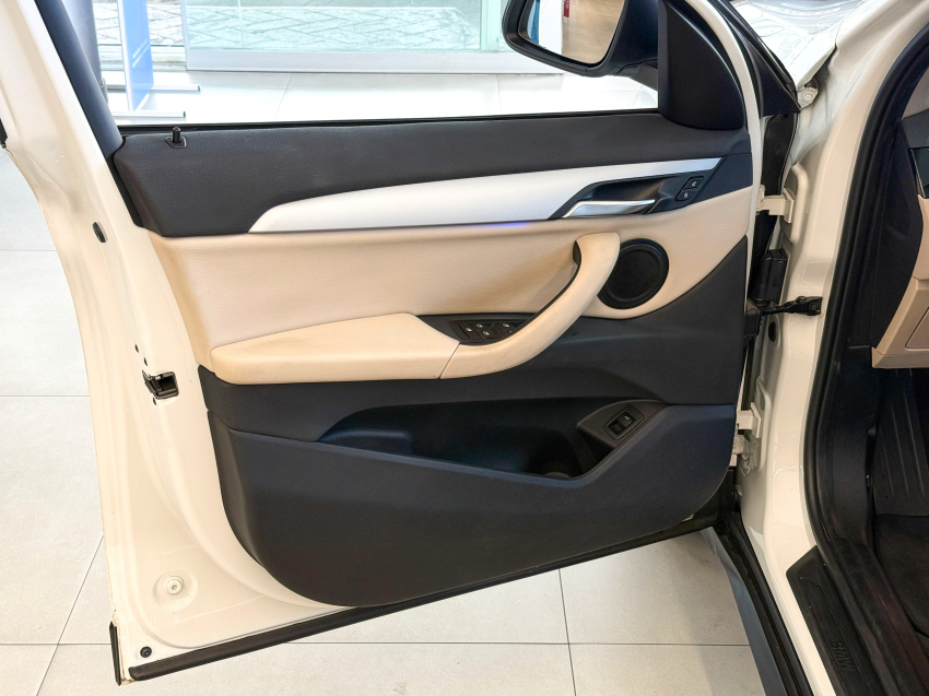 bmw x1 2.0 16v turbo activeflex sdrive20i gp 4p automatico.
