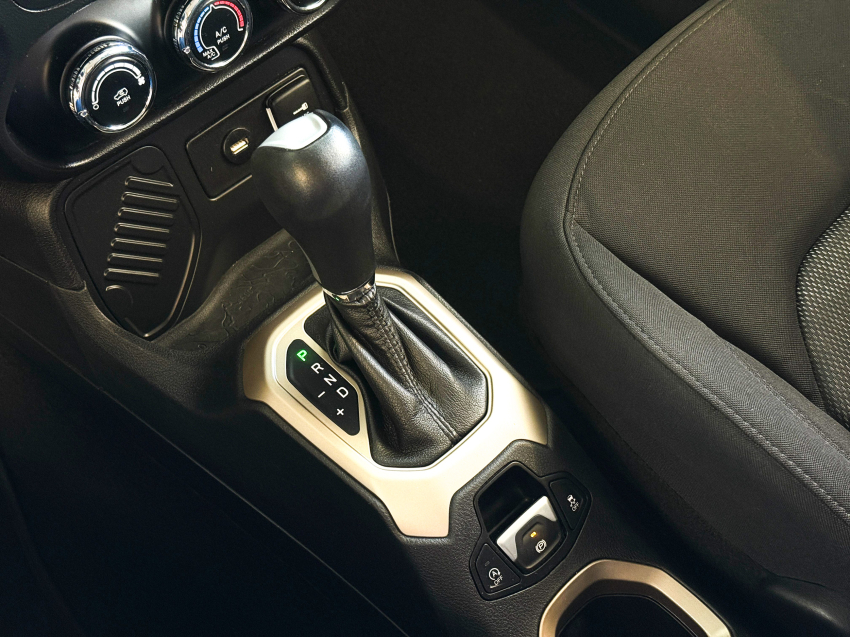 jeep renegade 1.8 16v flex 4p automatico.