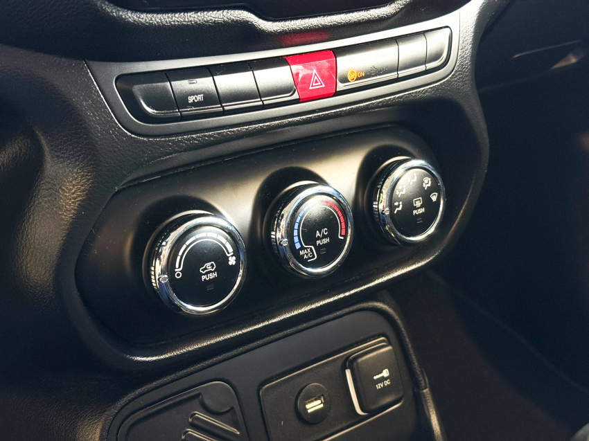jeep renegade 1.8 16v flex 4p automatico.