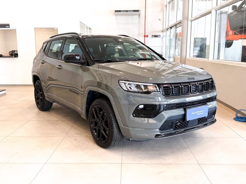 Carro JEEP COMPASS