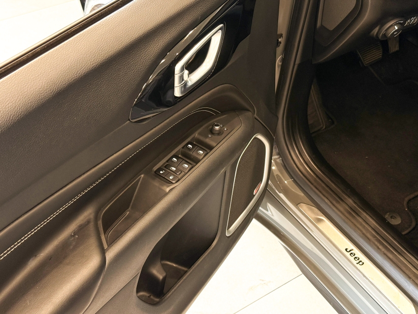 Carro JEEP COMPASS