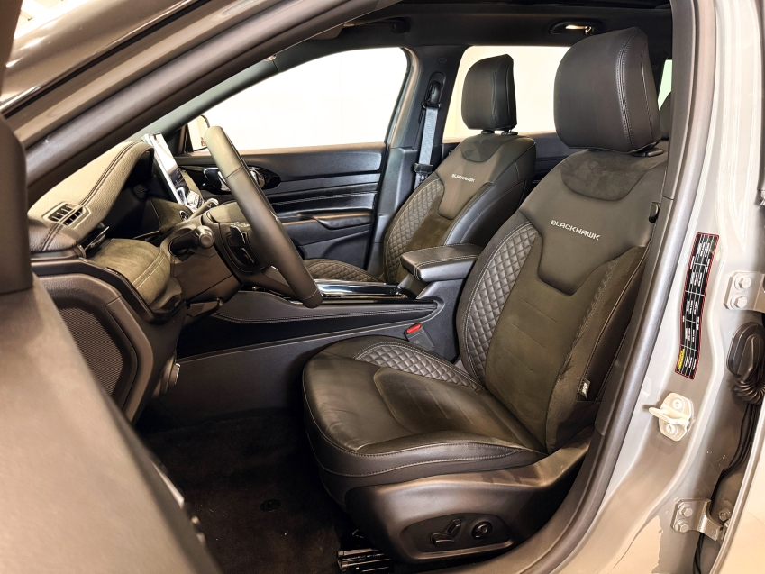 Carro JEEP COMMANDER
