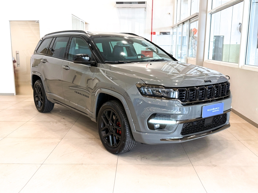 Carro JEEP COMMANDER
