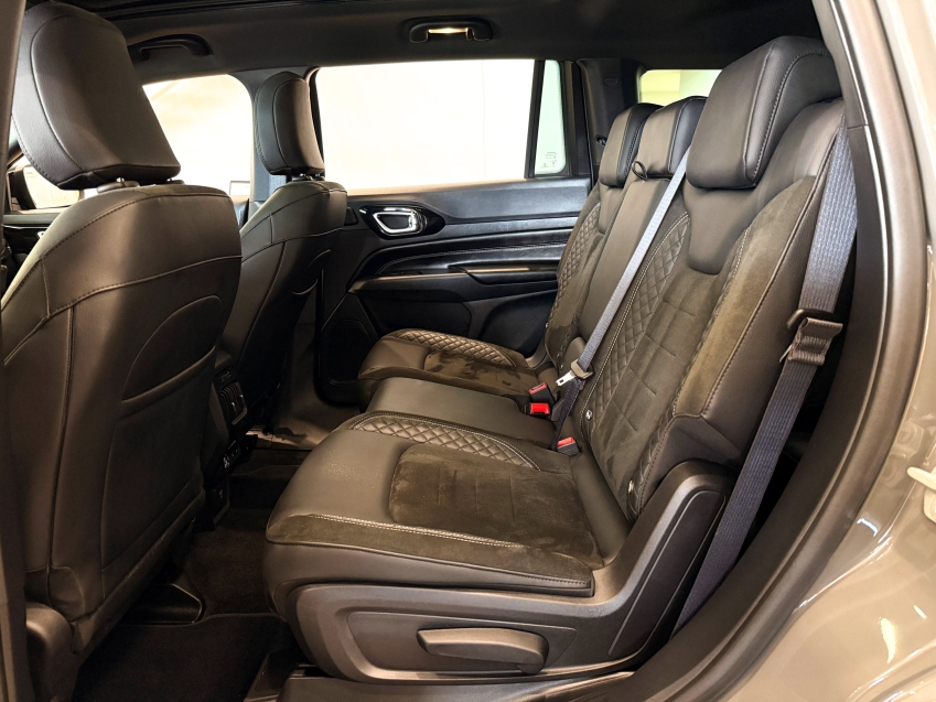 Carro JEEP COMMANDER