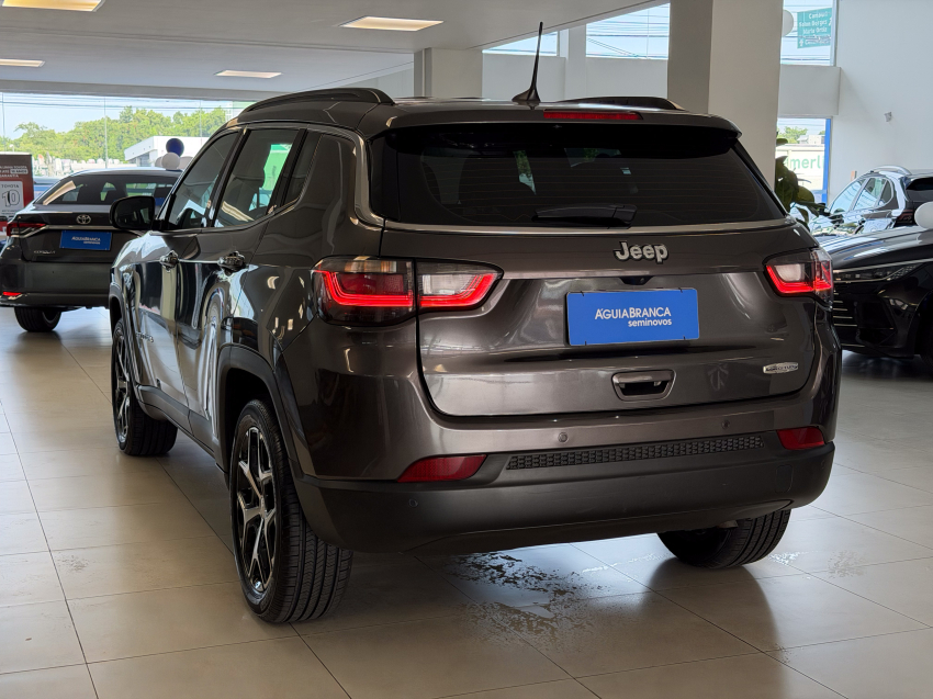 JEEP COMPASS 1.3 T270 TURBO FLEX LONGITUDE AT6 7