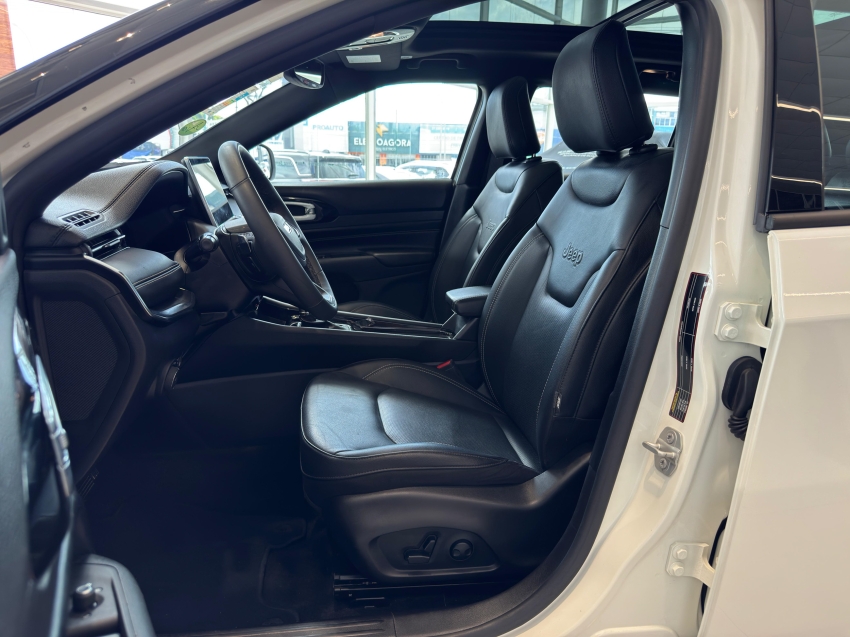 JEEP COMPASS 1.3 T270 TURBO FLEX S AT6 26