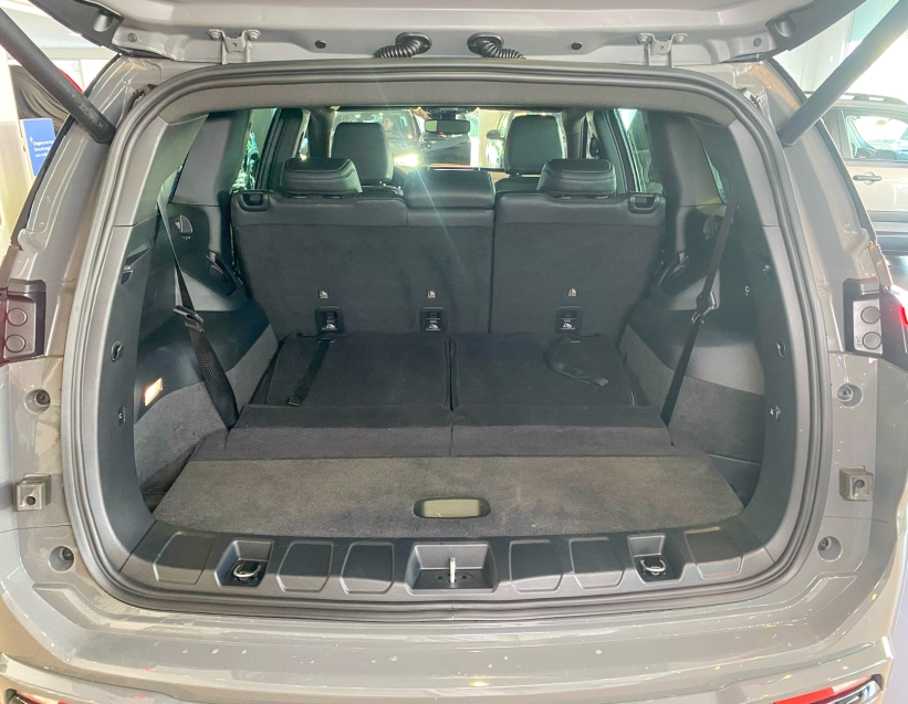 Carro JEEP COMMANDER