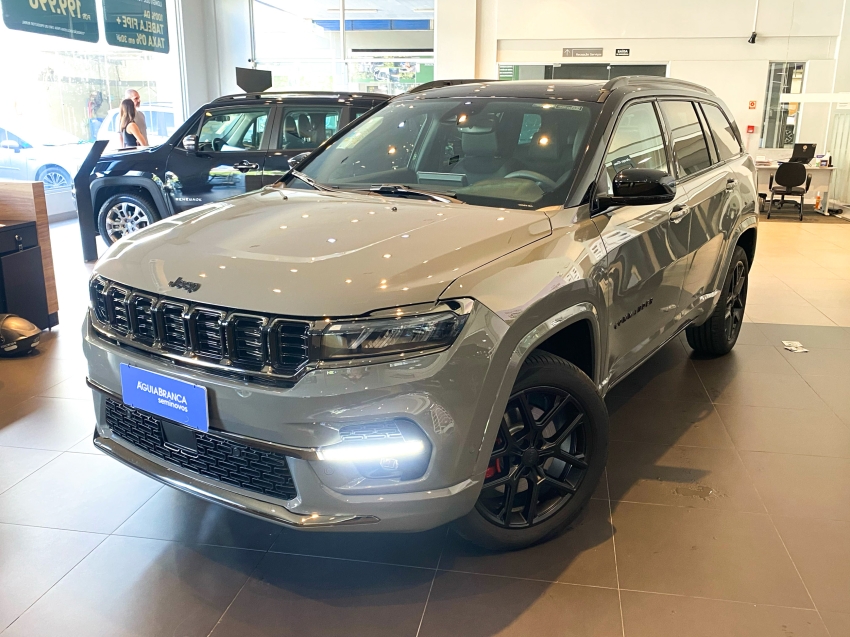 Carro JEEP COMMANDER