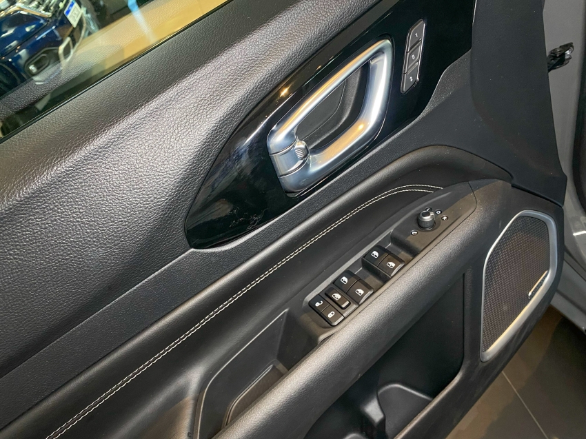 Carro JEEP COMMANDER