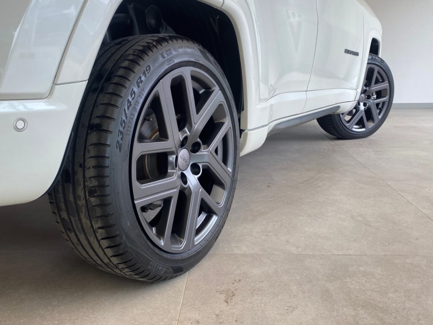 Carro JEEP COMPASS