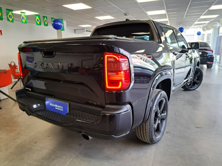 Ram RAMPAGE 2.0 HURRICANE 4 TURBO GASOLINA R/T 4X4 AUTOMÁTICO 10