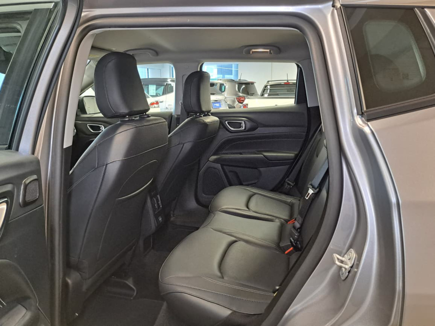 JEEP COMPASS 1.3 T270 TURBO FLEX LONGITUDE AT6 24