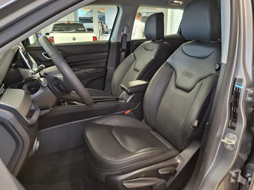JEEP COMPASS 1.3 T270 TURBO FLEX LONGITUDE AT6 22
