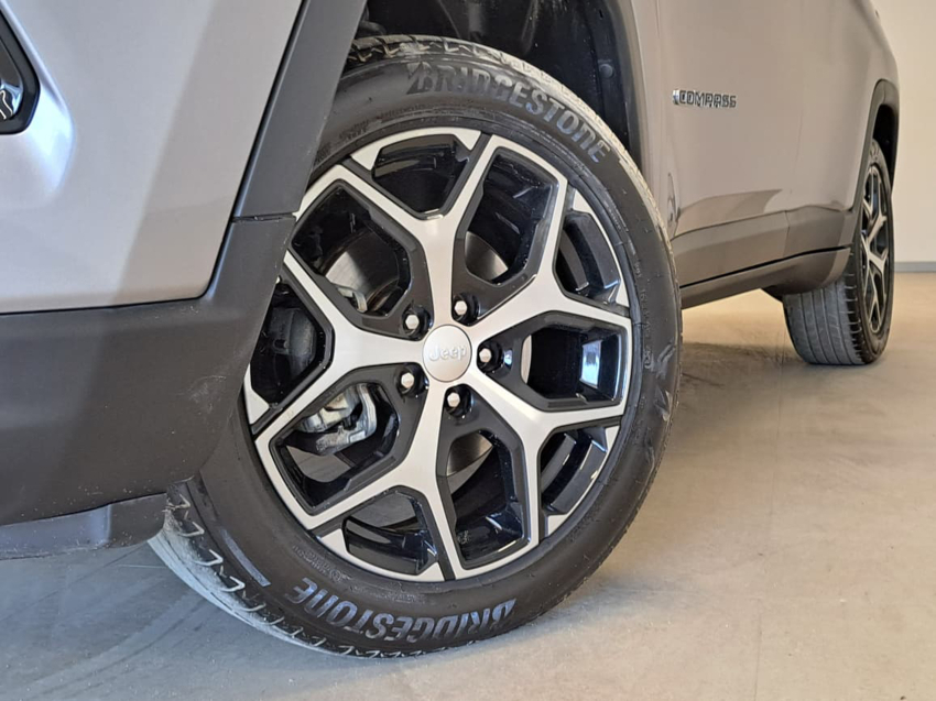 JEEP COMPASS 1.3 T270 TURBO FLEX LONGITUDE AT6 2