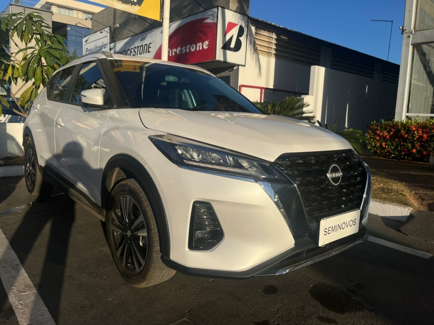 nissan kicks 1.6 16v flexstart exclusive xtronic flex 4p automatico 2024