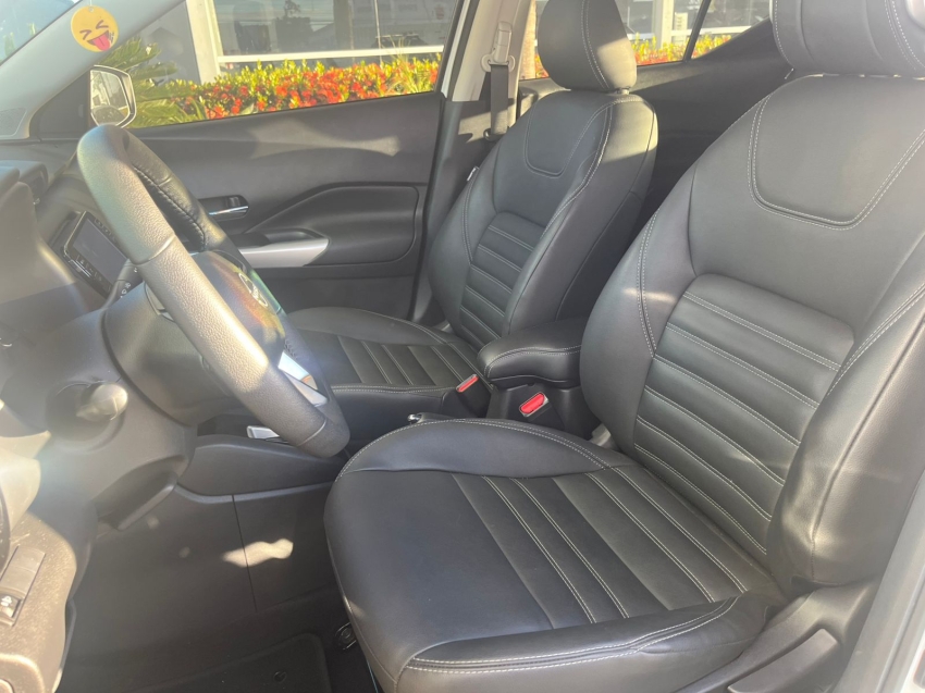 nissan kicks 1.6 16v flexstart exclusive xtronic flex 4p automatico 2024
