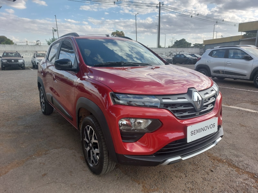 renault kwid outsider