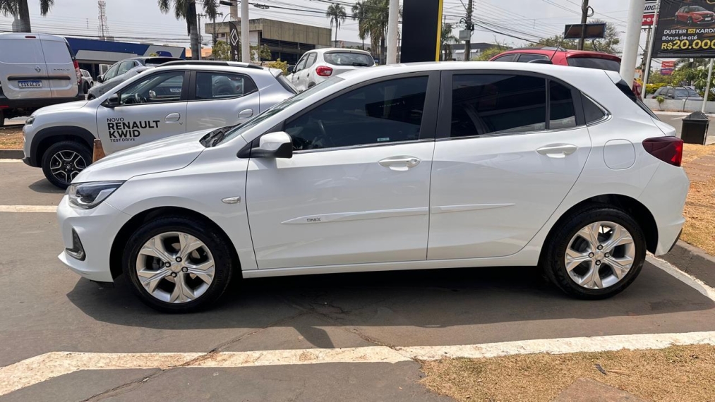 chevrolet onix premier at