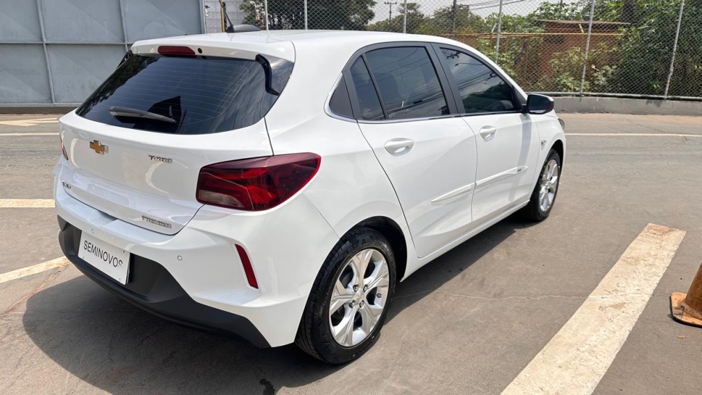 chevrolet onix premier at