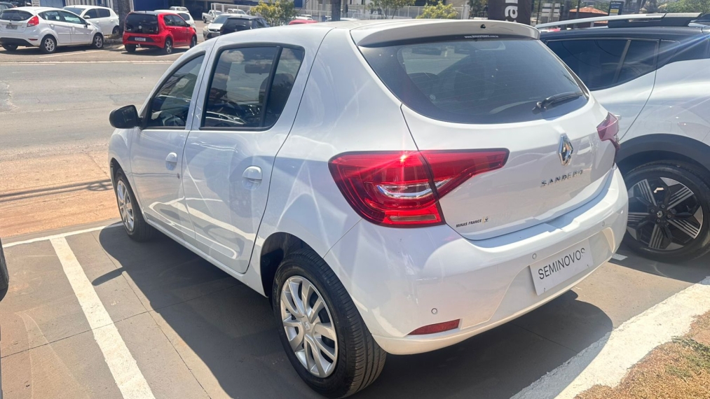 renault sandero flex 4p 2021