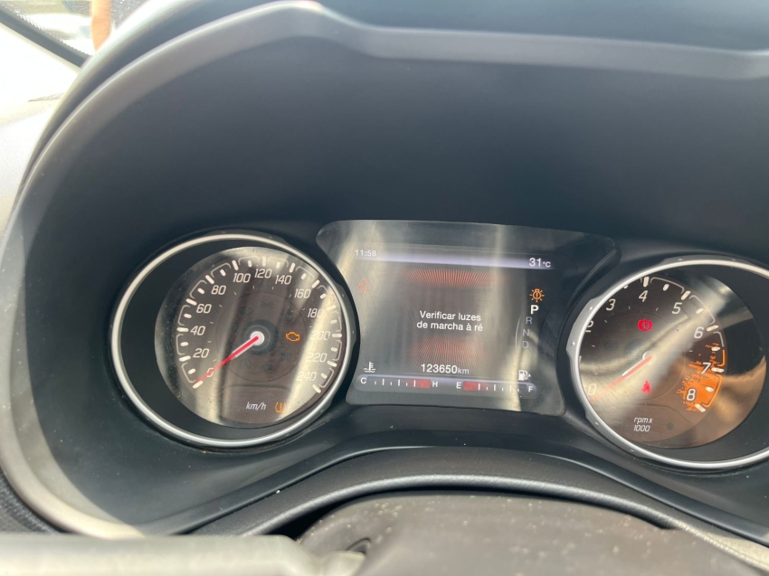 fiat toro 2.4 16v multiair flex volcano at9 4p automatico 20198