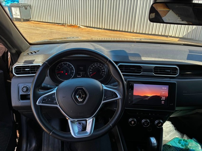 renault duster iconic 1.65