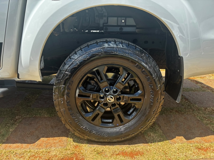 nissan frontier 2.3 16v turbo diesel attack cd 4x4 automatico flex 4p 202317