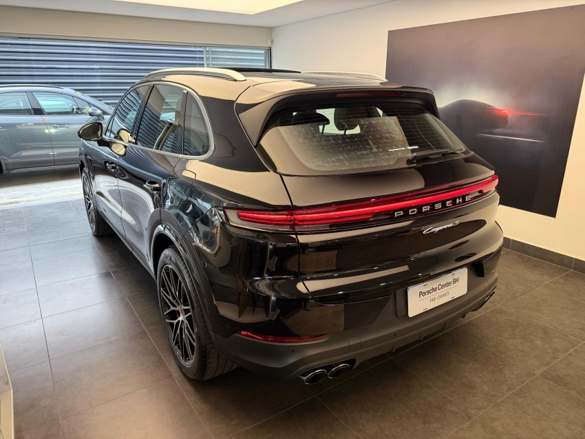 porsche cayenne 3.0 v6 s e-hybrid awd tiptronic hibrido 4p automatico 2024