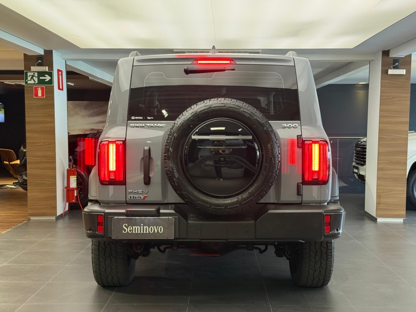 gwm tank 300 2.0 hi4-t phev 4x4 9hat hibrido 4p automatico 2026