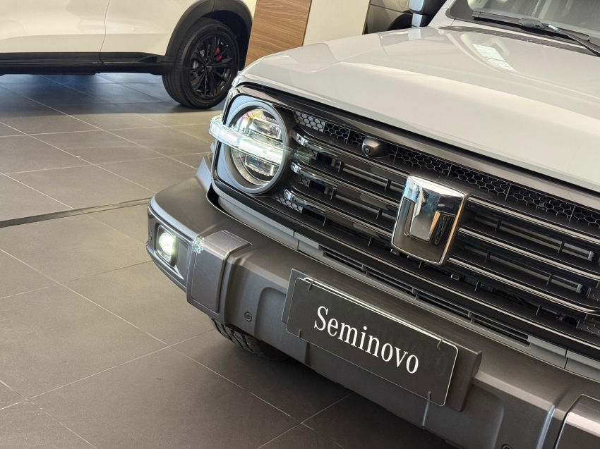 gwm tank 300 2.0 hi4-t phev 4x4 9hat hibrido 4p automatico 2026