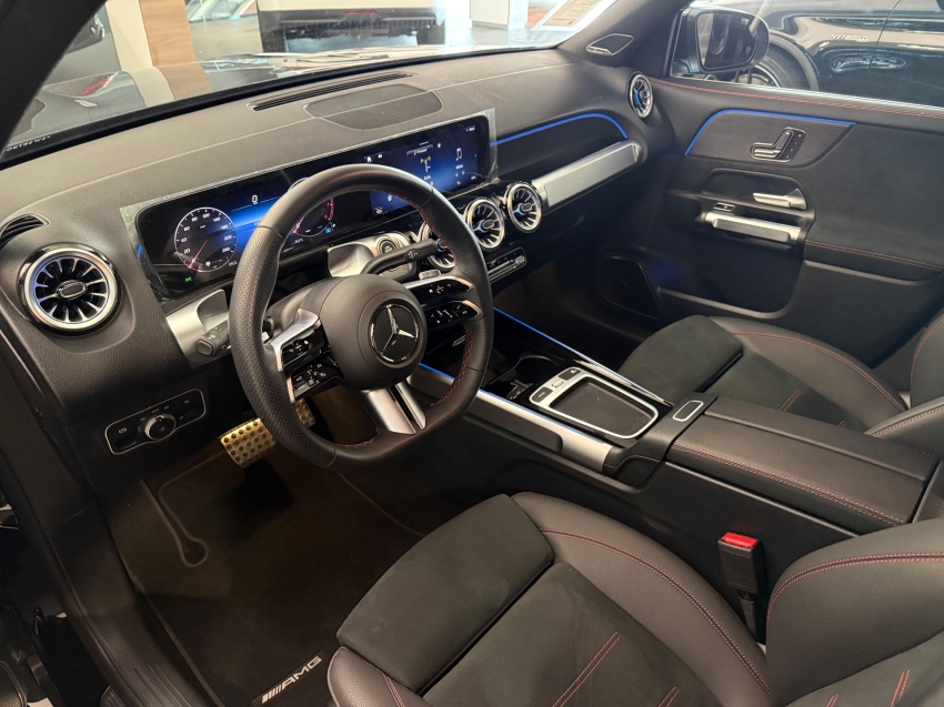 mercedes-benz glb 220 2.0 mhev amg line 4matic 8g-dct hibrido 4p automatico 2025