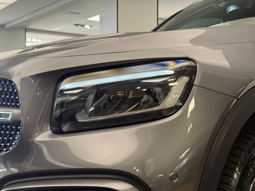 mercedes-benz glb 220 2.0 mhev amg line 4matic 8g-dct hibrido 4p automatico 2025