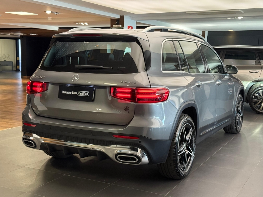 mercedes-benz glb 220 2.0 mhev amg line 4matic 8g-dct hibrido 4p automatico 2025