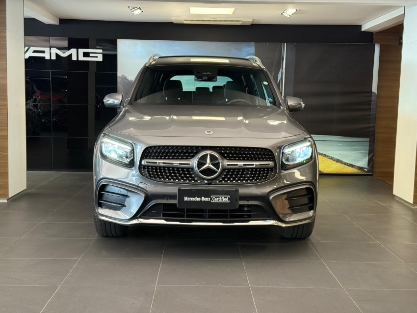 mercedes-benz glb 220 2.0 mhev amg line 4matic 8g-dct hibrido 4p automatico 2025