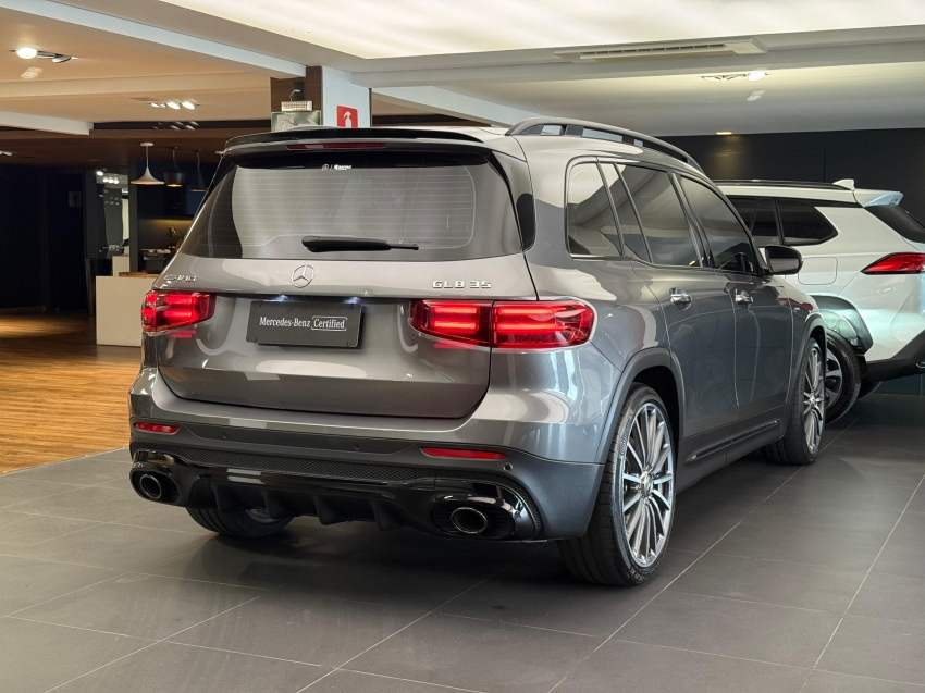 mercedes-benz glb 35 amg 2.0 mhev 4matic speedshift hibrido 4p automatico 2024