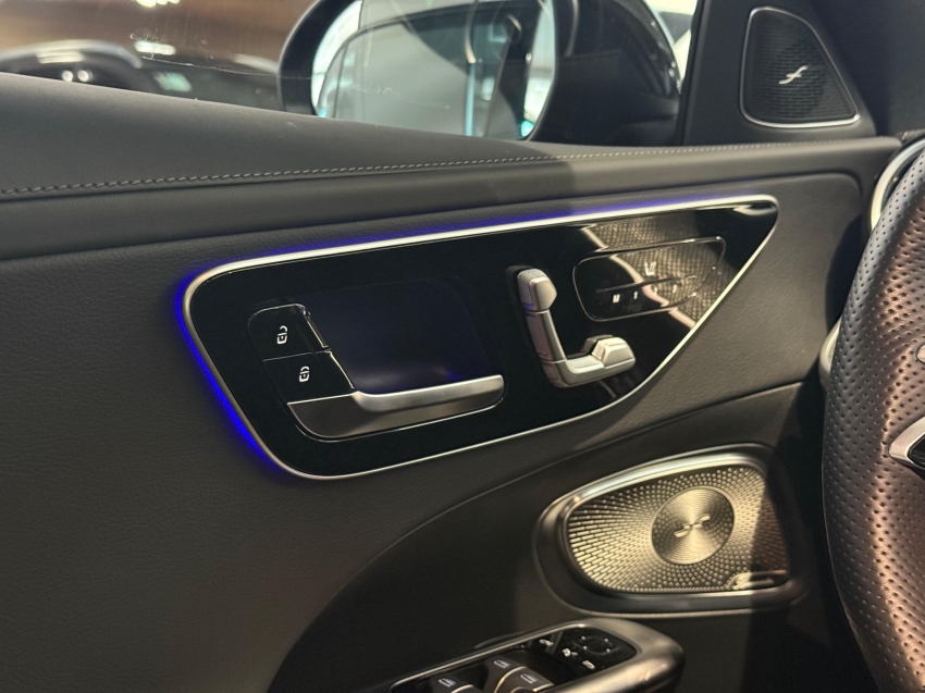 mercedes-benz c 300 2.0 eq boost hibrido amg line 9g-tronic 4p automatico 2024
