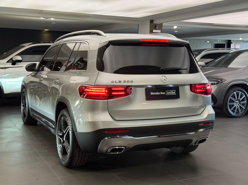mercedes-benz glb 200 1.3 mhev progressive 7g-dct hibrido 4p automatico 2024
