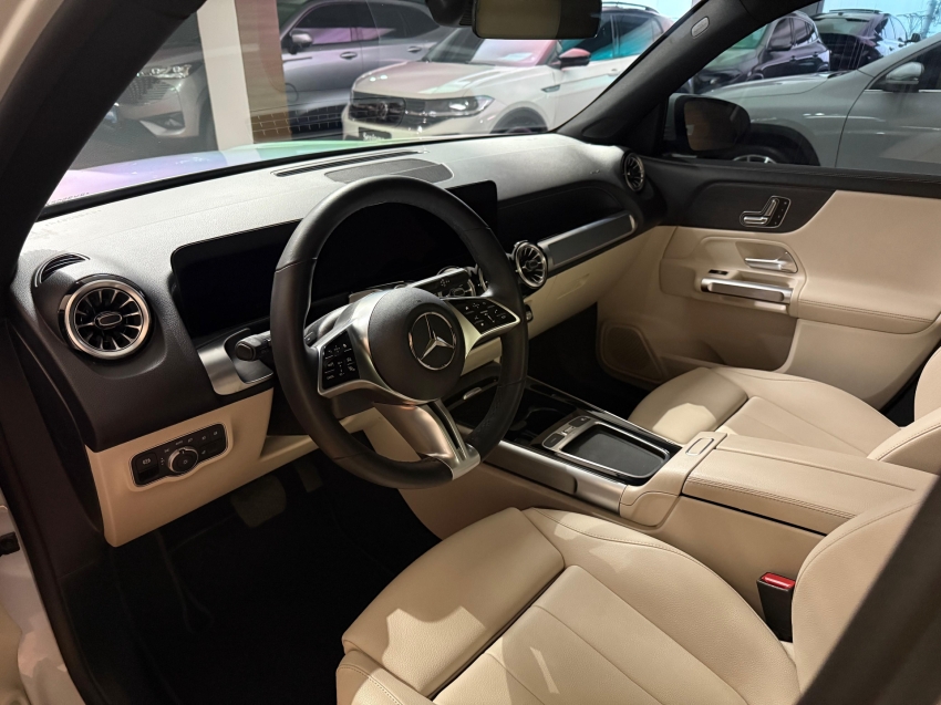 mercedes-benz glb 200 1.3 mhev progressive 7g-dct hibrido 4p automatico 2024