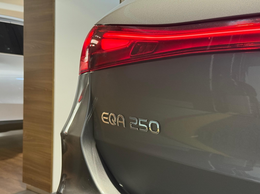 mercedes-benz eqa 250 66,5 kw eletrico 4p automatico 2025