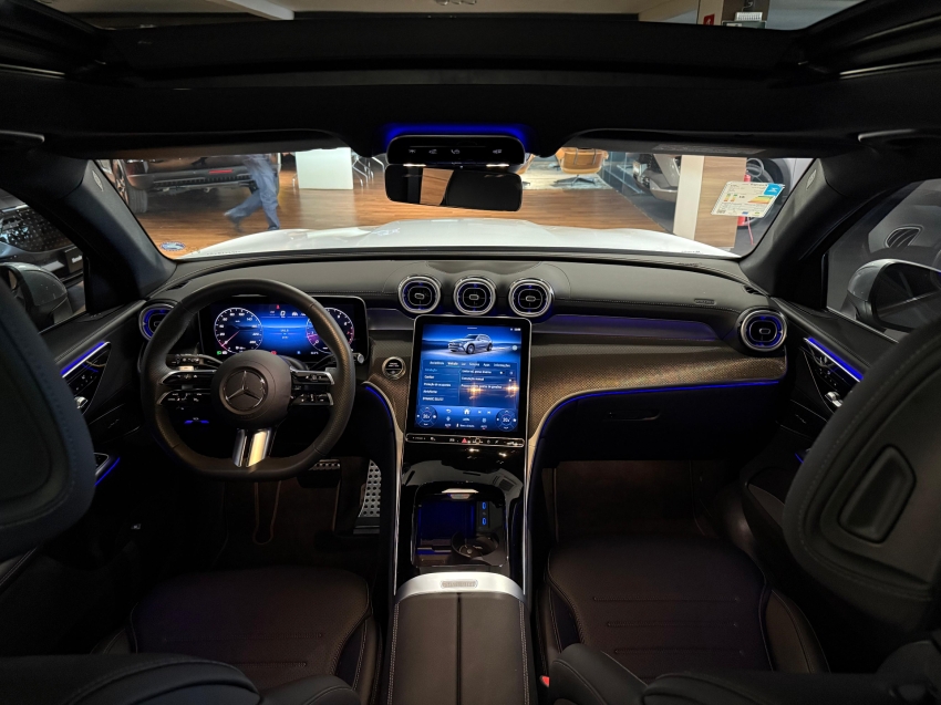 mercedes-benz glc 300 2.0 mhev amg line 4matic 9g-tronic hibrido 4p automatico 2025
