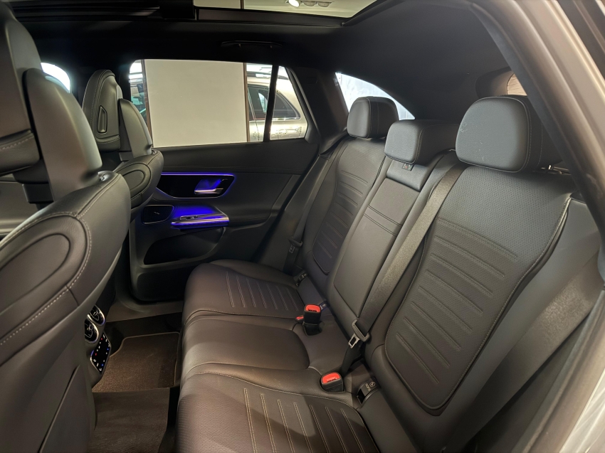 mercedes-benz glc 300 2.0 mhev amg line 4matic 9g-tronic hibrido 4p automatico 2025