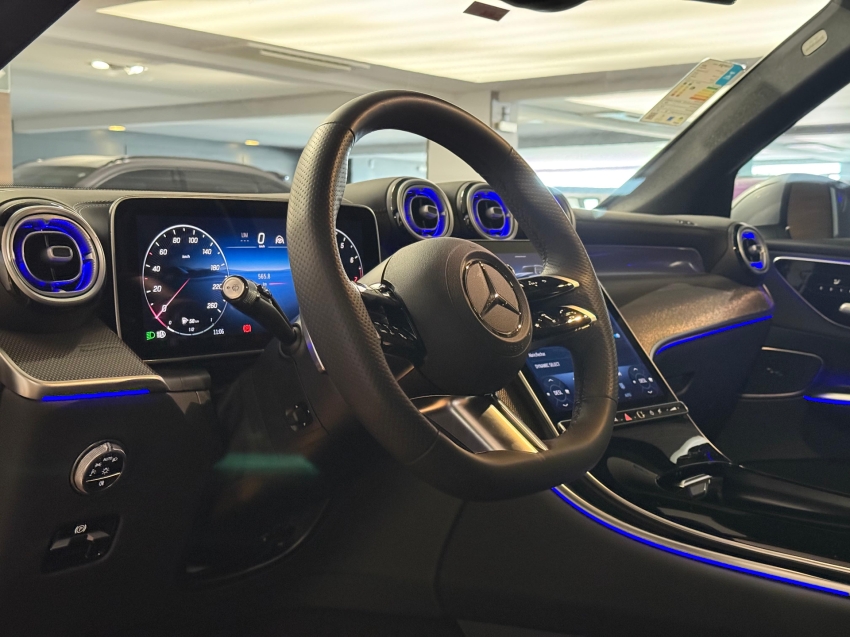 mercedes-benz glc 300 2.0 mhev amg line 4matic 9g-tronic hibrido 4p automatico 2025