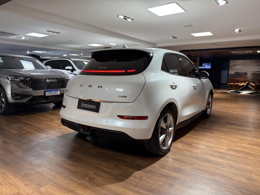 gwm ora 03 48 kw eletrico skin 4p automatico 2024
