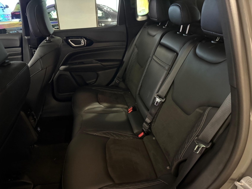 jeep compass 2.0 hurricane 4 turbo gasolina blackhawk at9 5p automatico 2025