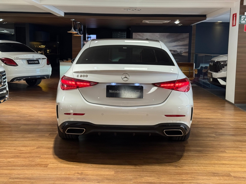 mercedes-benz c 300 2.0 eq boost hibrido amg line 9g-tronic 4p automatico 2024