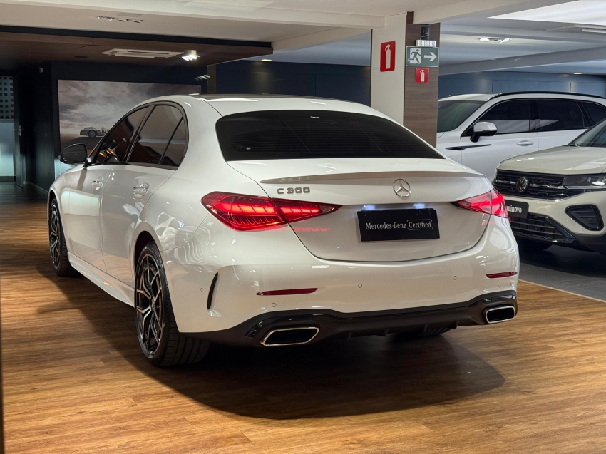 mercedes-benz c 300 2.0 eq boost hibrido amg line 9g-tronic 4p automatico 2024