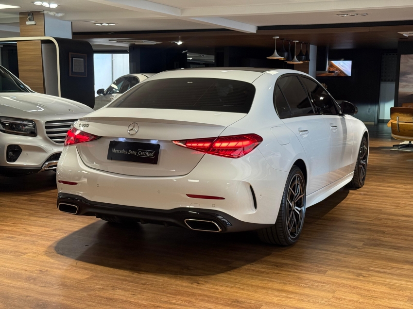 mercedes-benz c 300 2.0 eq boost hibrido amg line 9g-tronic 4p automatico 2024